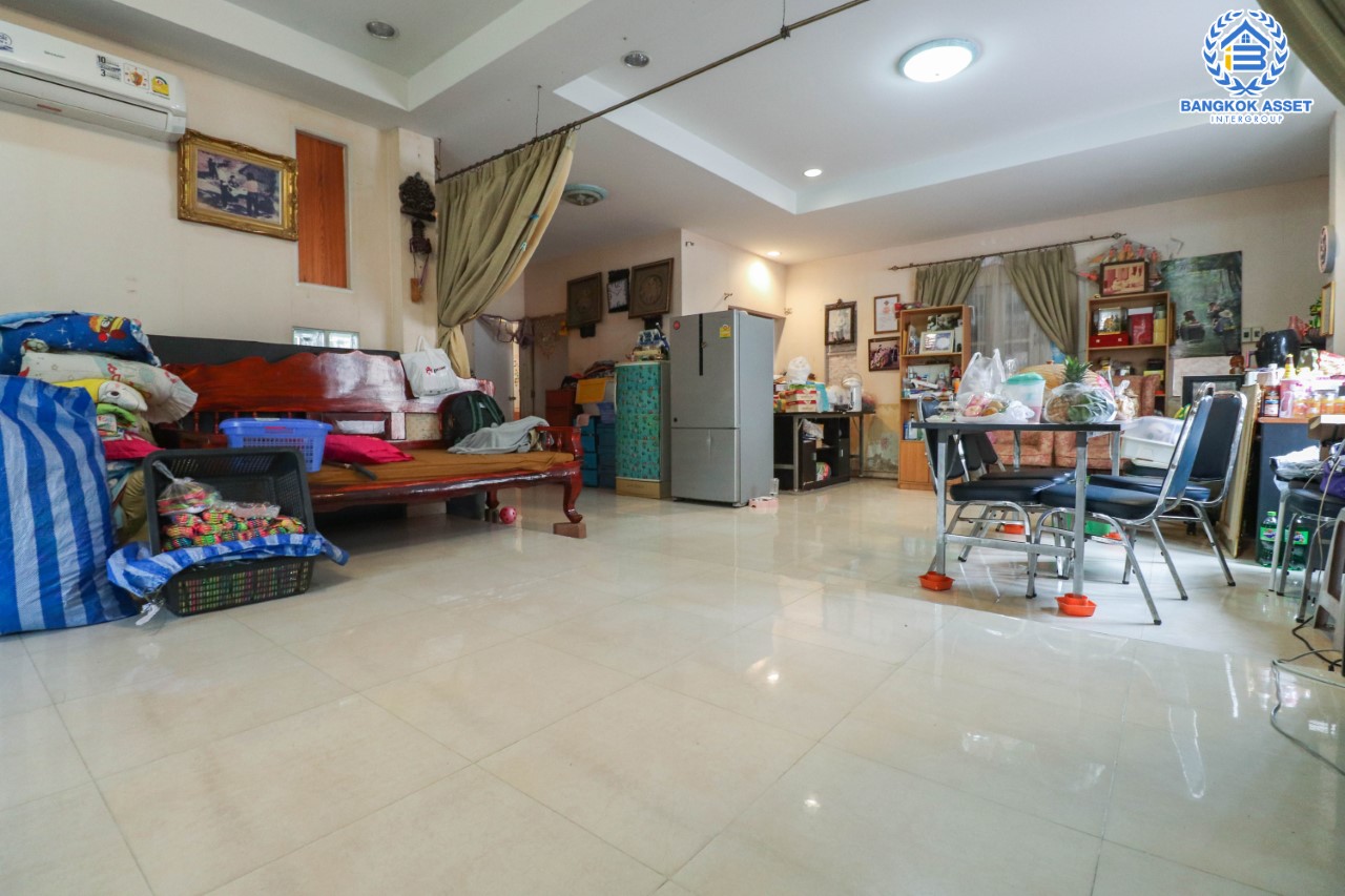 *****บ้านเดี่ยวมือสองนนทบุรี ม.ศิลปการพาร์ค1 บ้านกล้วย-ไทรน้อย พร้อมอยู่ เนื้อที่ 59.5 ตร.ว. 3 ห้องนอน 2 ห้องน้ำ 2 ที่จอดรถ เดินทางสะดวก สามารถเข้าออกได้หลายเส้นทาง อาทิเช่น ถนนกาญจนาภิเษก, ถนนรัตนาธิเบศร์ ใกล้รถไฟฟ้าสายสีม่วง "สถานีคลองบางไผ่"